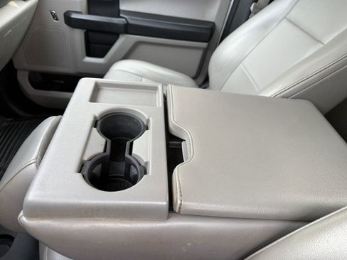 Used 2019 Ford F550 4x4 Regular Cab Super Duty w/ XL Value Package image 25