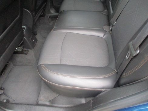 Used 2020 Chevrolet Trax LT w/ LT Convenience Package AWD/4WD image 6