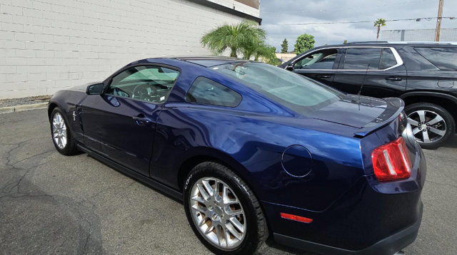 Used 2012 Ford Mustang Premium RWD image 6