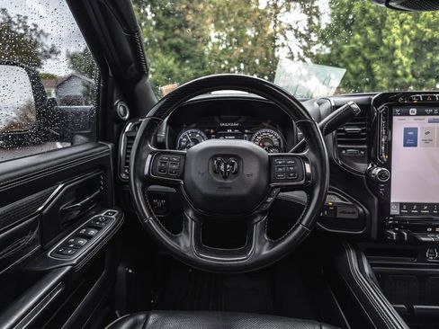 Used 2022 RAM 3500 Limited AWD/4WD image 32