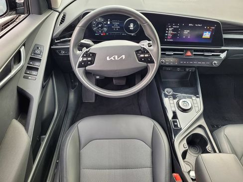 Used 2023 Kia Niro Wind FWD image 10
