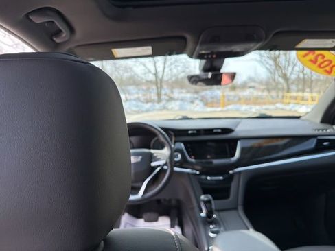 Used 2021 Cadillac XT6 Premium Luxury image 14
