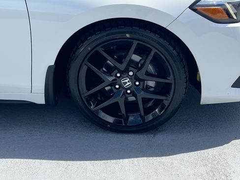 Used 2022 Honda Civic Sport image 13