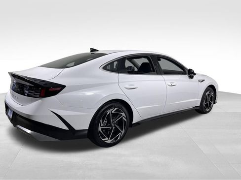 New 2026 Hyundai Sonata SEL FWD image 5