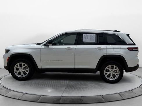 Used 2023 Jeep Grand Cherokee Limited AWD/4WD image 6