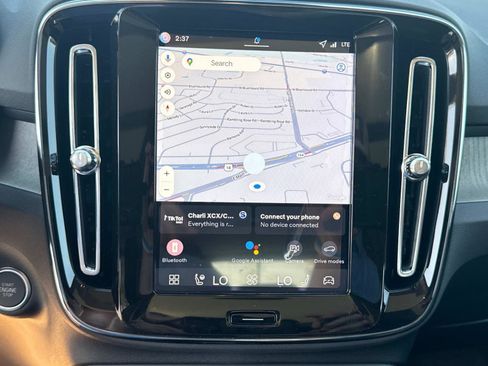 New 2026 Volvo XC40 B5 Plus w/ Climate Package image 22