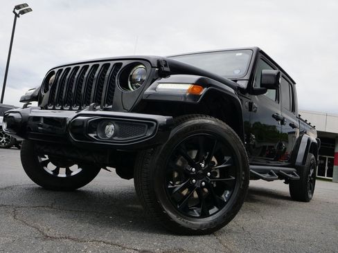 Used 2023 Jeep Gladiator Overland AWD/4WD image 45