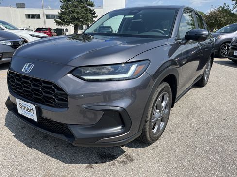 Certified 2026 Honda HR-V LX image 2