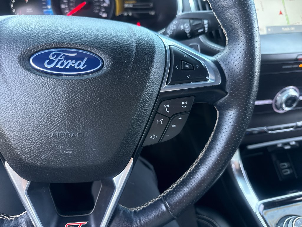 Used 2020 Ford Edge ST w/ Cold Weather Package AWD/4WD image 41