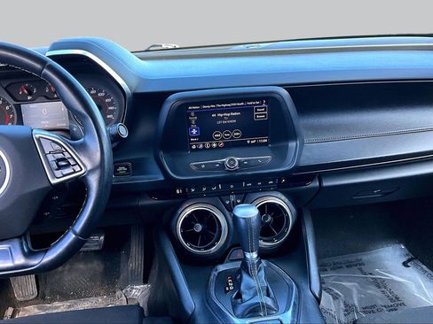 Used 2021 Chevrolet Camaro LT image 6