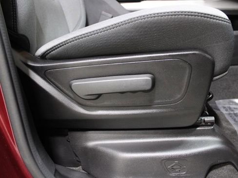 Used 2021 RAM 1500 Big Horn image 27