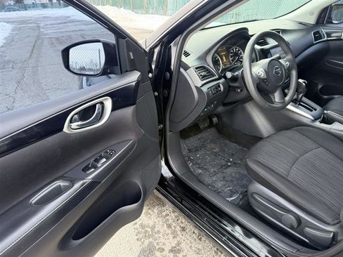 Used 2016 Nissan Sentra SV w/ Driver's Assist Package image 22