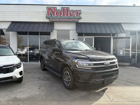 Used 2024 Ford Expedition Max XLT image 1