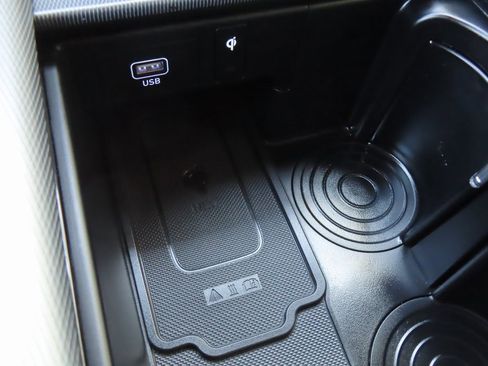 Used 2024 Hyundai Palisade Limited image 11