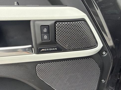 Certified 2024 Land Rover Defender 110 S AWD/4WD image 18