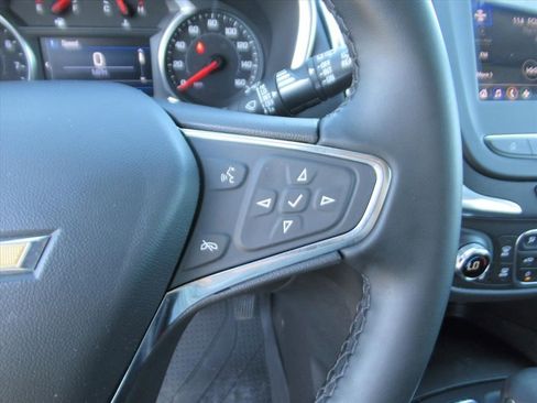 Certified 2024 Chevrolet Equinox LT w/ LPO, Floor Liner Package image 17