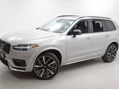 Certified 2023 Volvo XC90 T8 Ultimate w/ Protection Package Premier AWD/4WD image 4