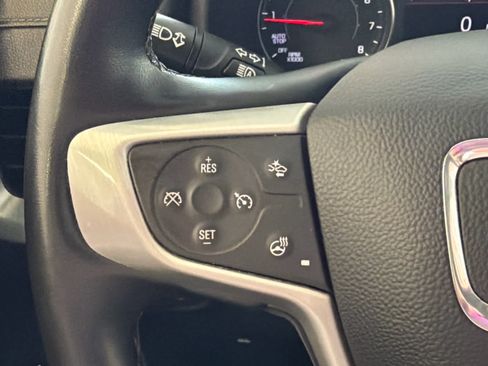 Used 2024 GMC Terrain SLT FWD image 36