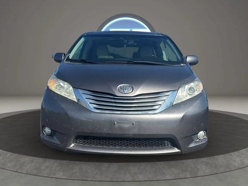 Used 2011 Toyota Sienna Limited w/ Premium Pkg AWD/4WD image 5