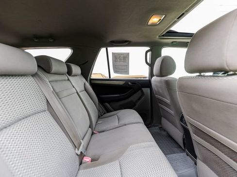 Used 2007 Toyota 4Runner SR5 AWD/4WD image 17