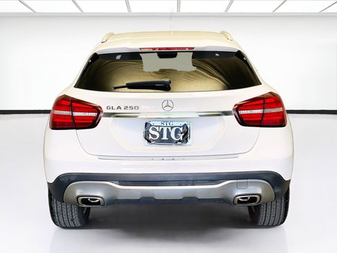 Used 2020 Mercedes-Benz GLA 250 w/ Premium Package image 5