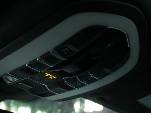 Used 2014 Porsche Cayenne GTS AWD/4WD image 19
