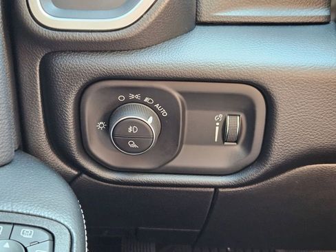 New 2026 RAM 3500 Big Horn AWD/4WD image 18