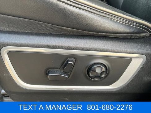 Used 2020 RAM 1500 Laramie w/ Off Road Group AWD/4WD image 13