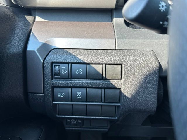 Used 2025 Toyota Tacoma TRD Off-Road AWD/4WD image 21