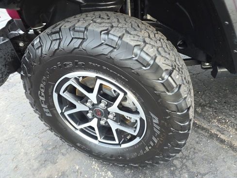 Used 2024 Jeep Wrangler Unlimited Rubicon image 54