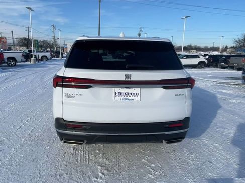 Used 2025 Buick Enclave Preferred image 7