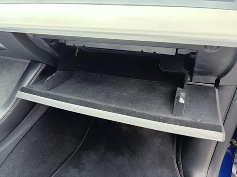 Used 2021 Tesla Model Y Performance image 19