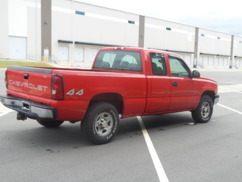 Used 2004 Chevrolet Silverado 1500 W/T image 11
