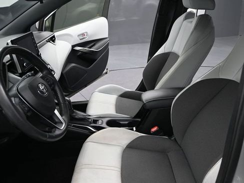 Used 2021 Toyota Corolla XSE image 17