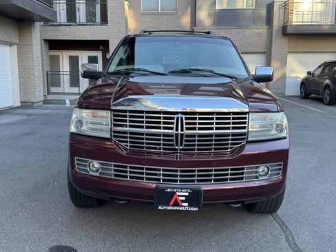 Used 2010 Lincoln Navigator 4WD image 8
