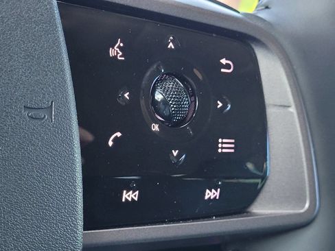 Used 2025 Nissan Murano SV AWD/4WD image 30
