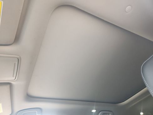 Certified 2024 Honda Pilot Touring image 29