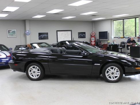 Used 1995 Chevrolet Camaro Z28 image 27