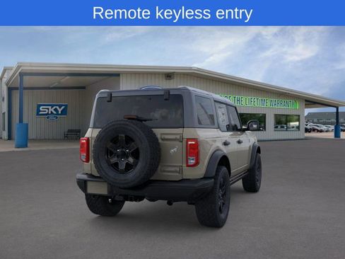 New 2025 Ford Bronco Big Bend w/ Black Diamond Package image 8