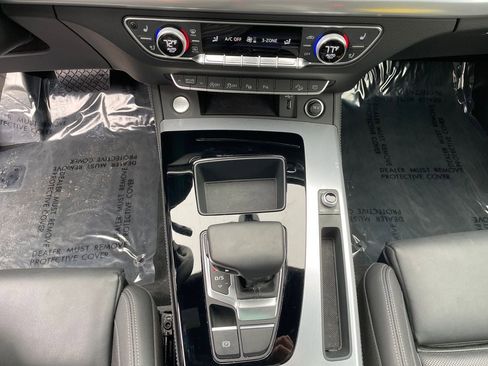 Used 2023 Audi Q5 2.0T Prestige w/ Prestige Package AWD/4WD image 21