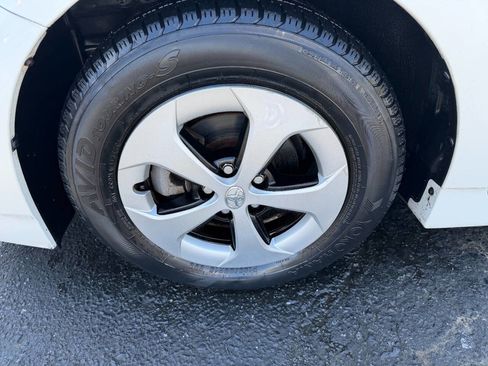 Used 2013 Toyota Prius Four w/ Deluxe Solar Roof Pkg image 14