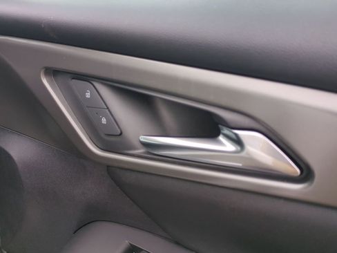 Used 2024 Chevrolet Traverse LT w/ Enhanced Driving Package image 31