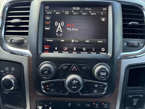 Used 2018 RAM 3500 Laramie w/ Convenience Group AWD/4WD image 12