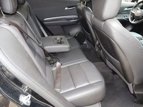 Used 2025 Cadillac XT4 Premium Luxury FWD image 16