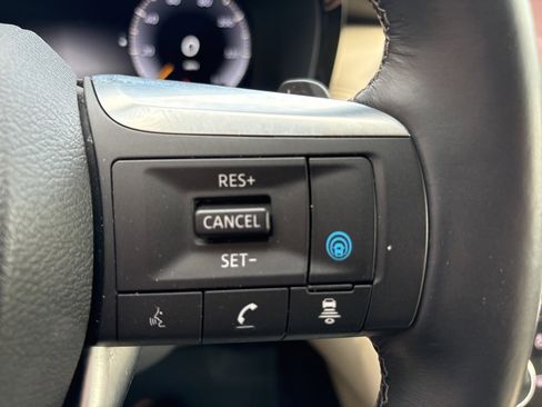 Used 2023 INFINITI QX60 Sensory w/ Cargo Package image 40