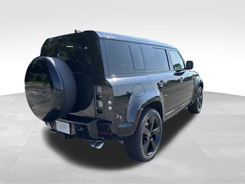 New 2025 Land Rover Defender 110 V8 image 6