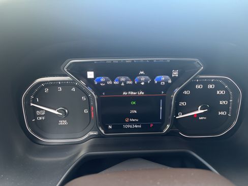 Used 2021 GMC Yukon XL SLT w/ SLT Luxury Plus Package AWD/4WD image 12