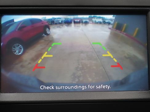 Used 2021 Nissan Frontier SV w/ Midnight Edition Floor Mats RWD image 17