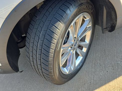 Used 2018 Ford Explorer Limited w/ Equipment Group 301A FWD image 33