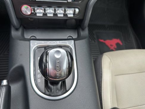 Used 2019 Ford Mustang Premium image 20